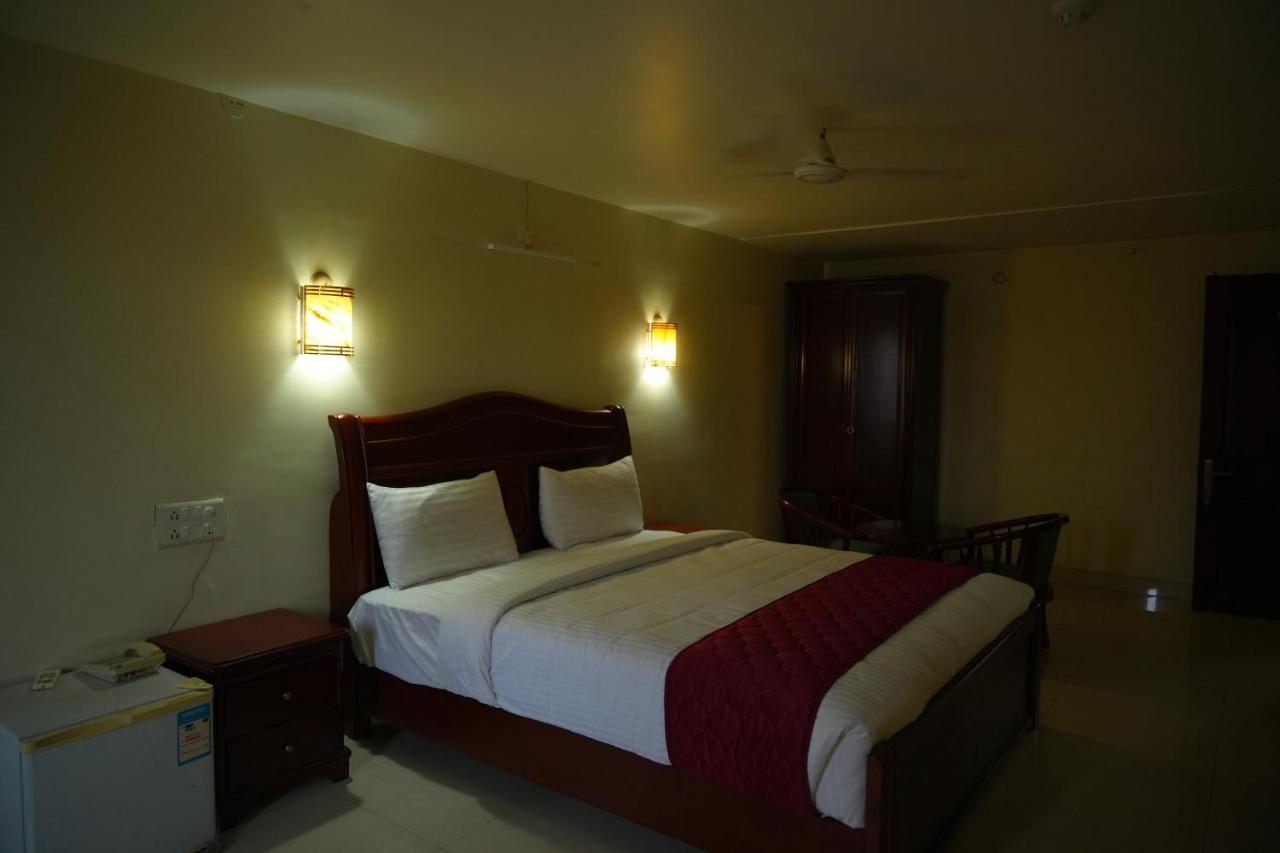 Mg Zion Hotel 蒂鲁帕蒂 外观 照片